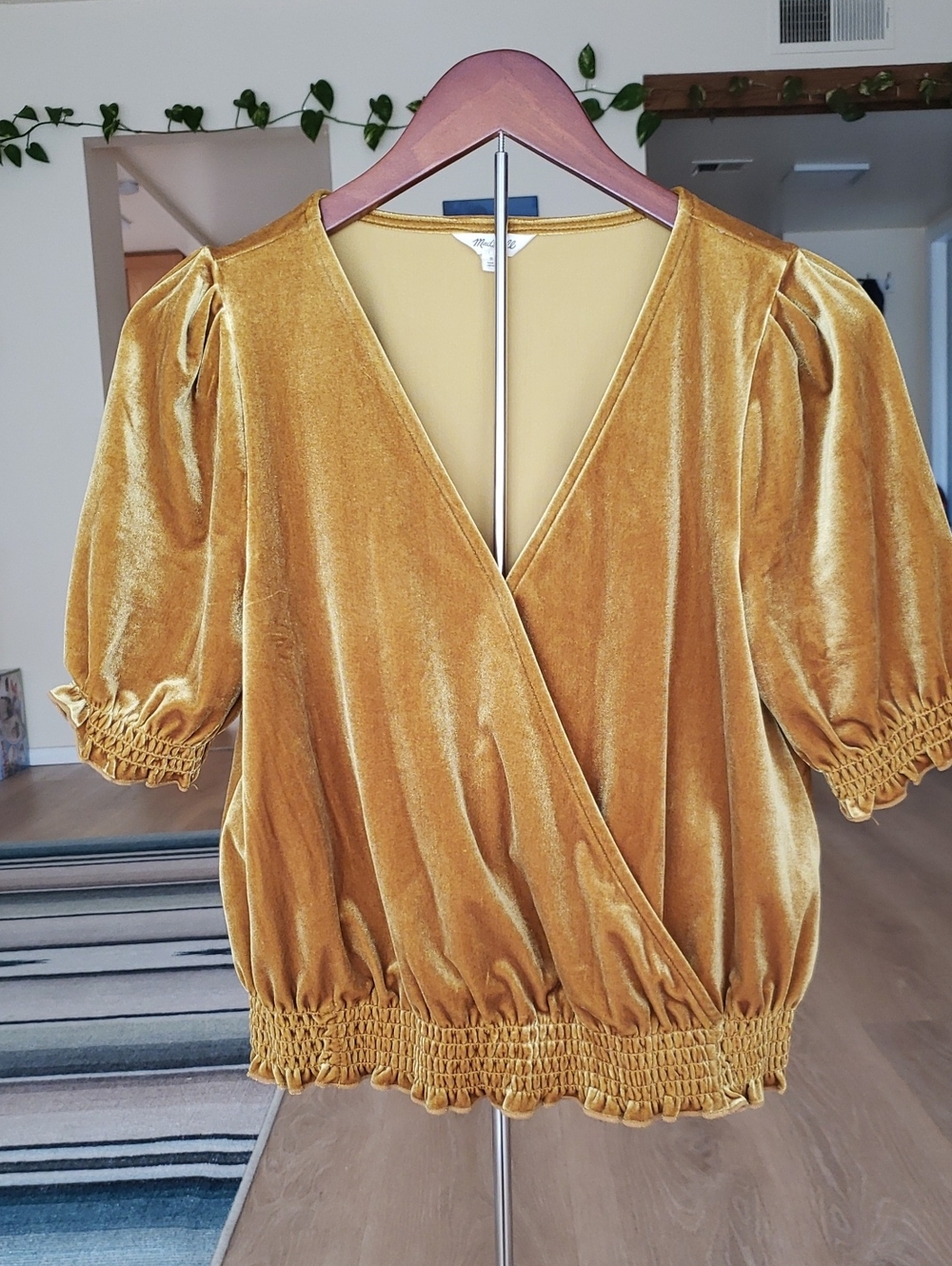 Madewell Mustard Velvet Smocked Crossover Top Womens Small Short Sleeves